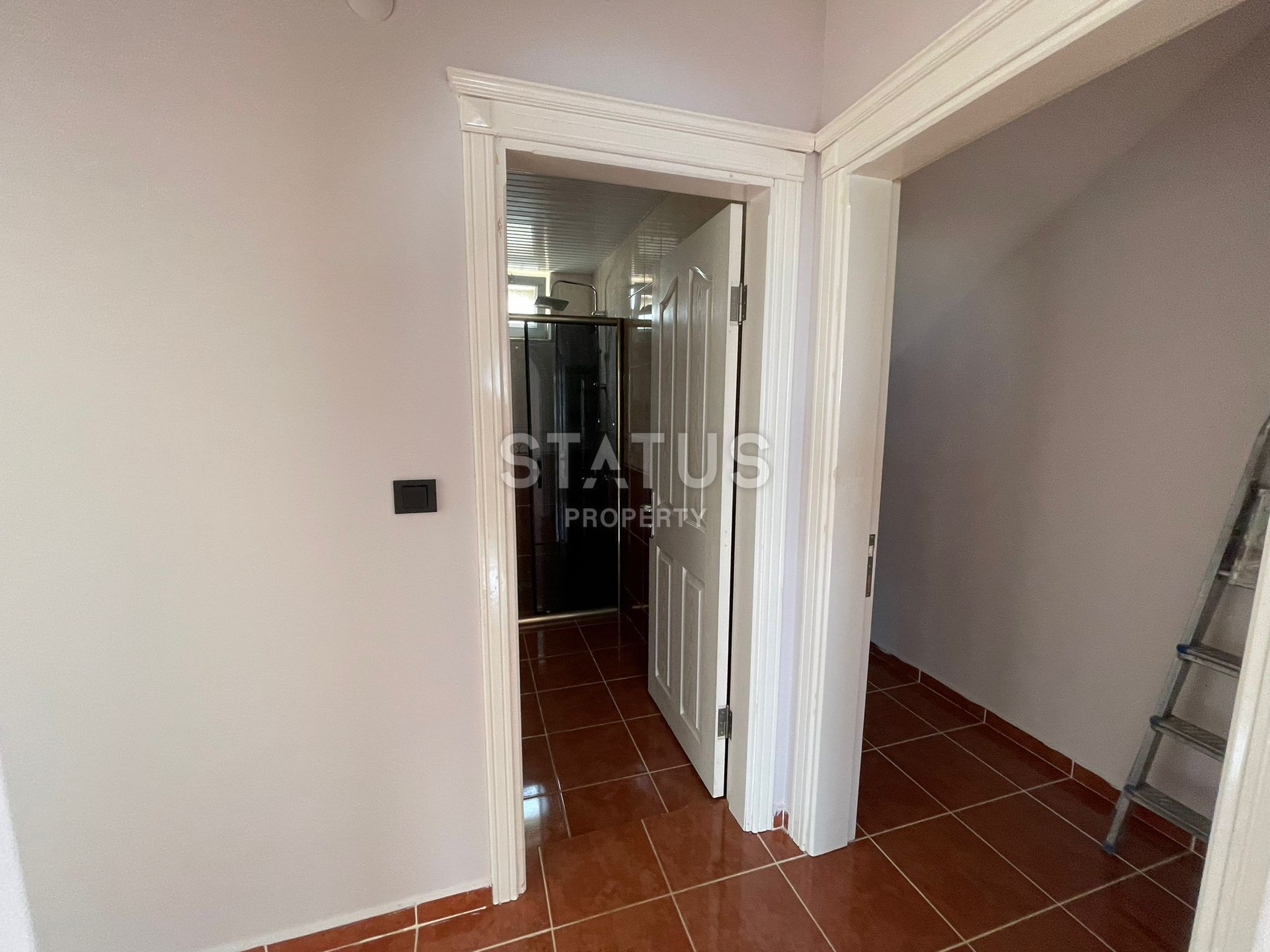 Large villa 3+1 with a swimming pool in the Kargicak area, 650 m2 фото 6