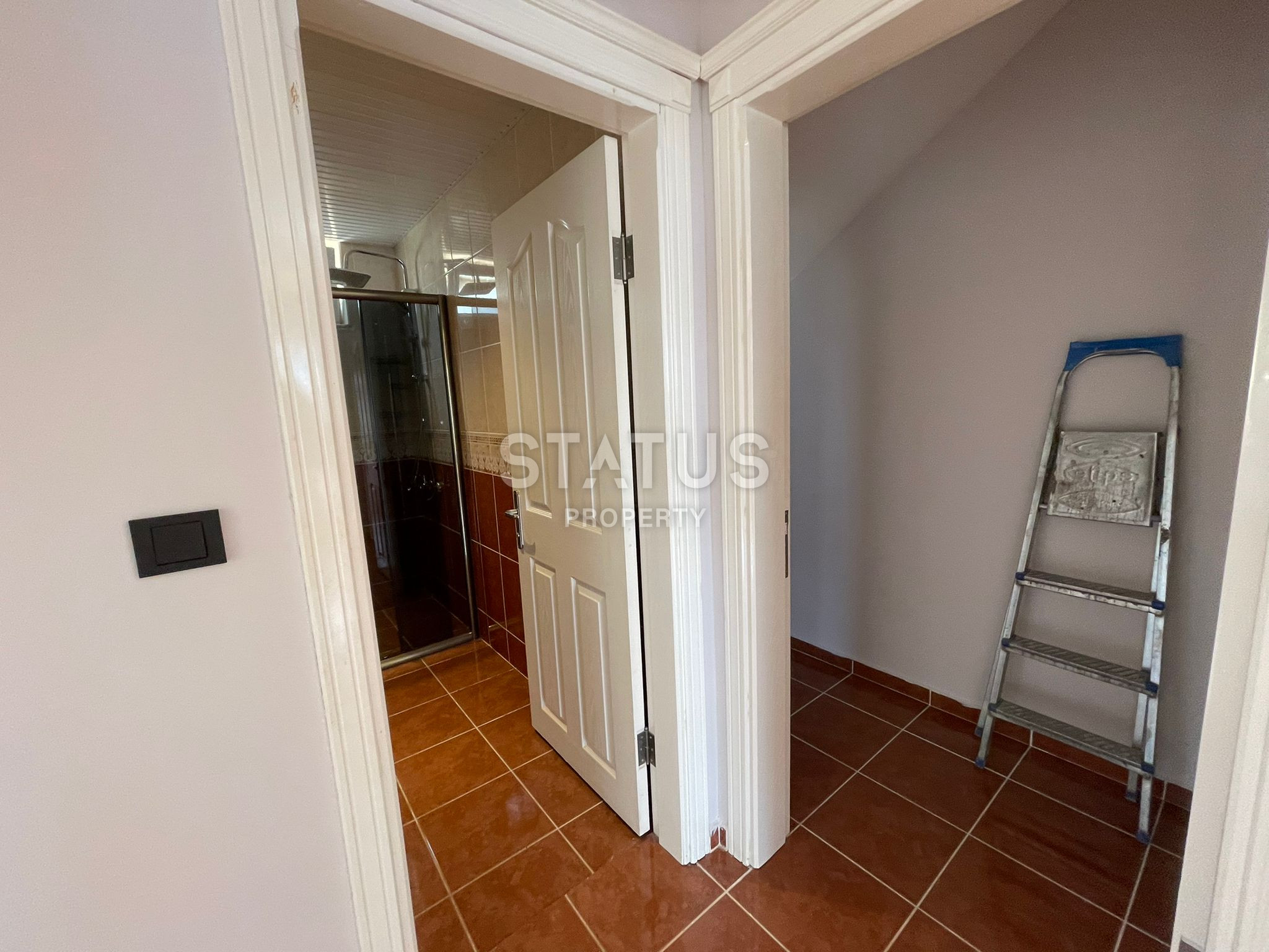 Large villa 3+1 with a swimming pool in the Kargicak area, 650 m2 фото 12