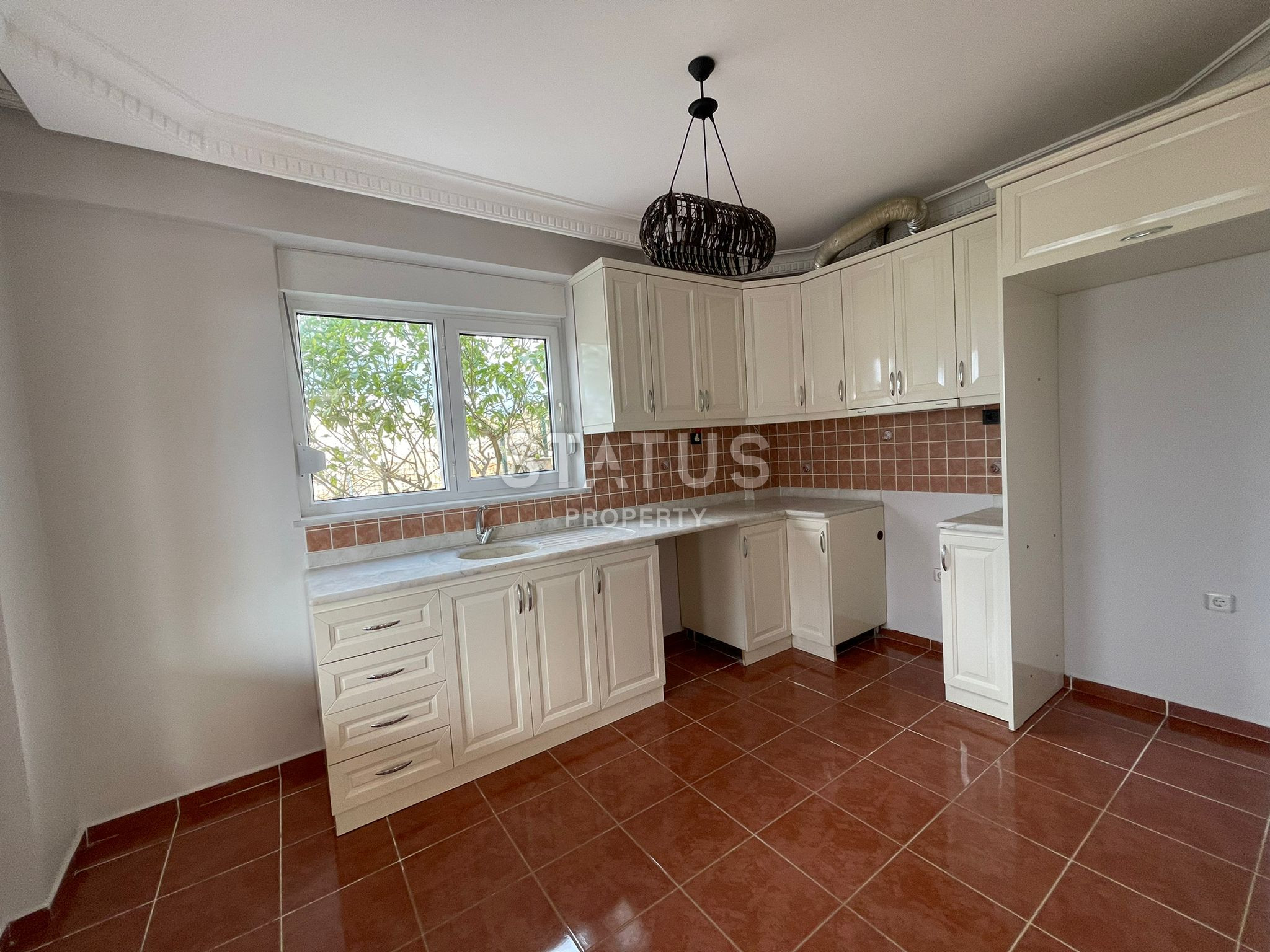 Large villa 3+1 with a swimming pool in the Kargicak area, 650 m2 фото 18