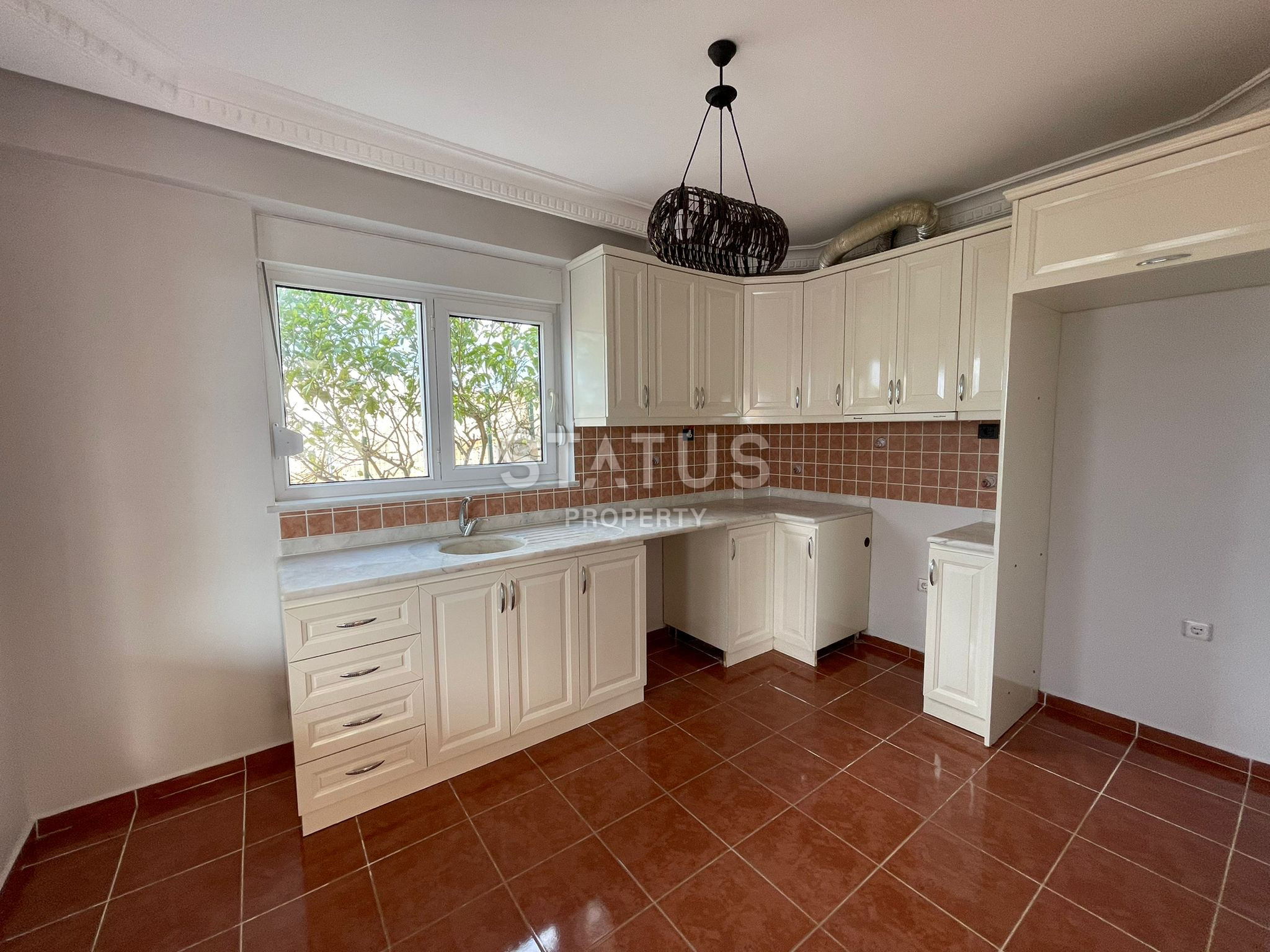 Large villa 3+1 with a swimming pool in the Kargicak area, 650 m2 фото 19