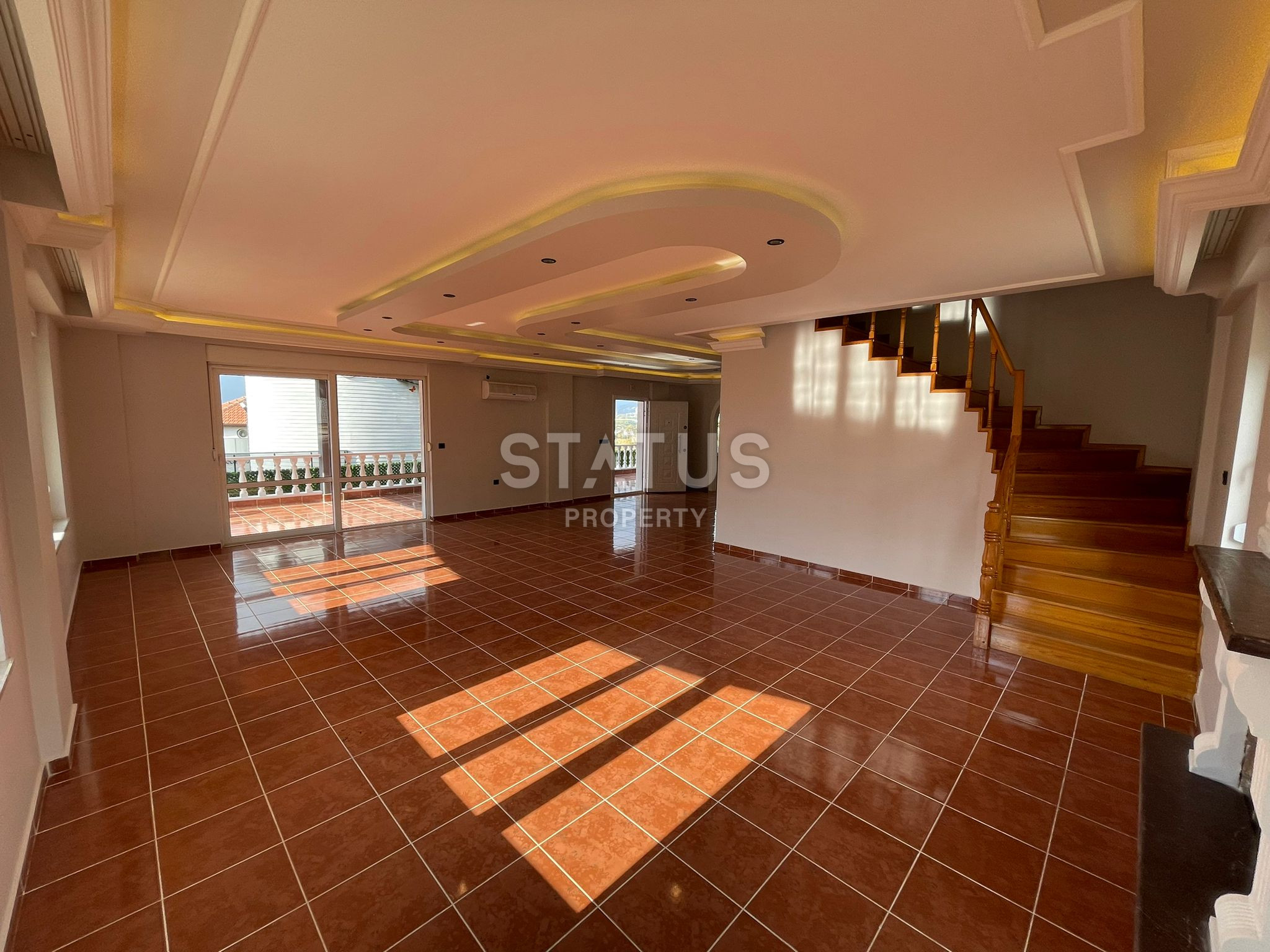 Large villa 3+1 with a swimming pool in the Kargicak area, 650 m2 фото 20