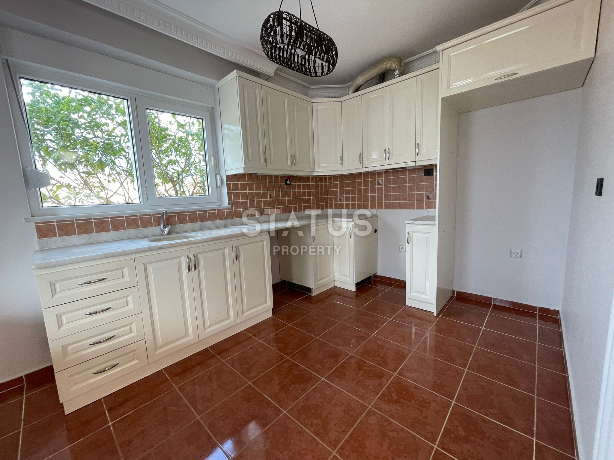 Large villa 3+1 with a swimming pool in the Kargicak area, 650 m2 фото 23