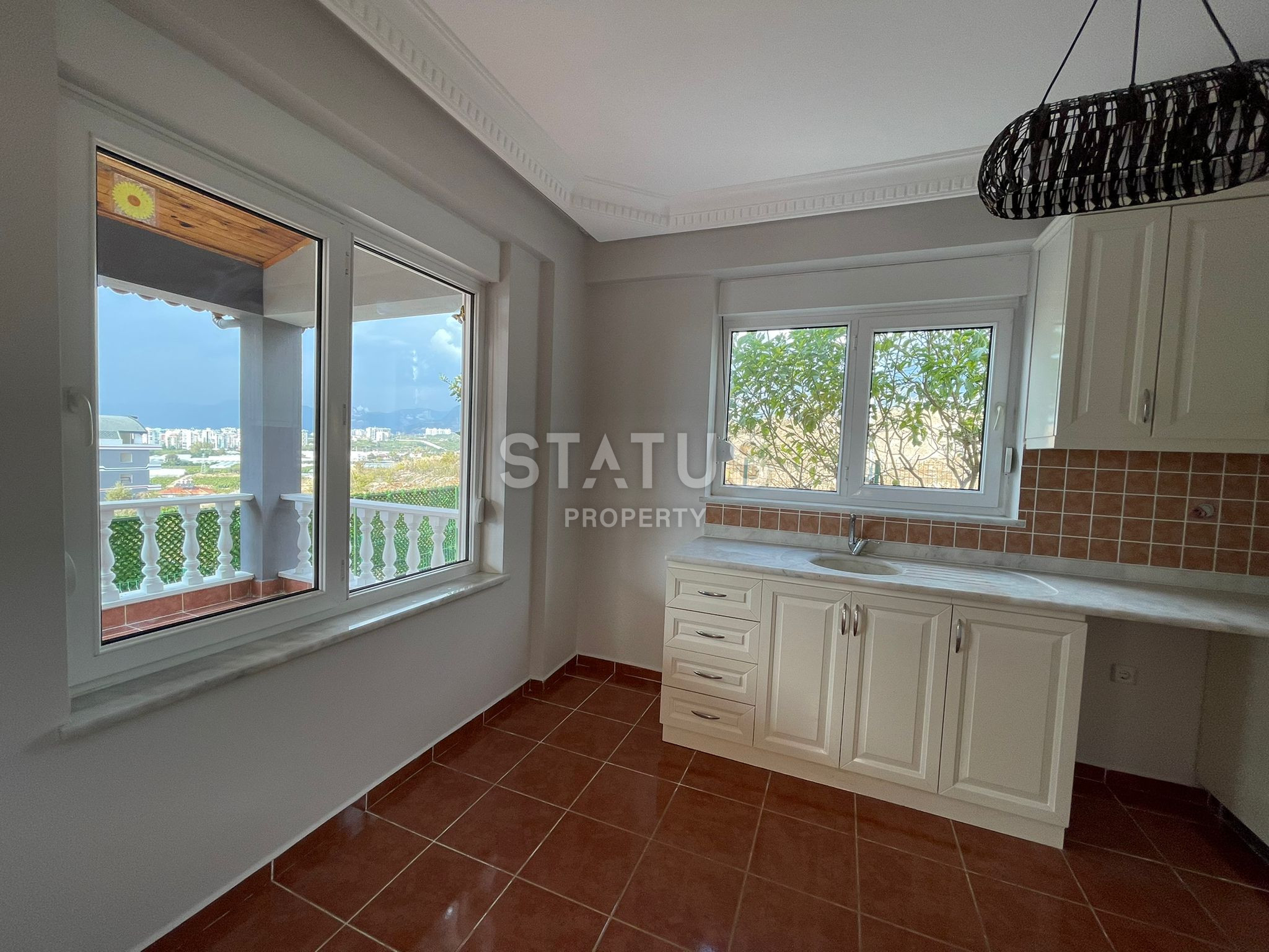 Large villa 3+1 with a swimming pool in the Kargicak area, 650 m2 фото 34