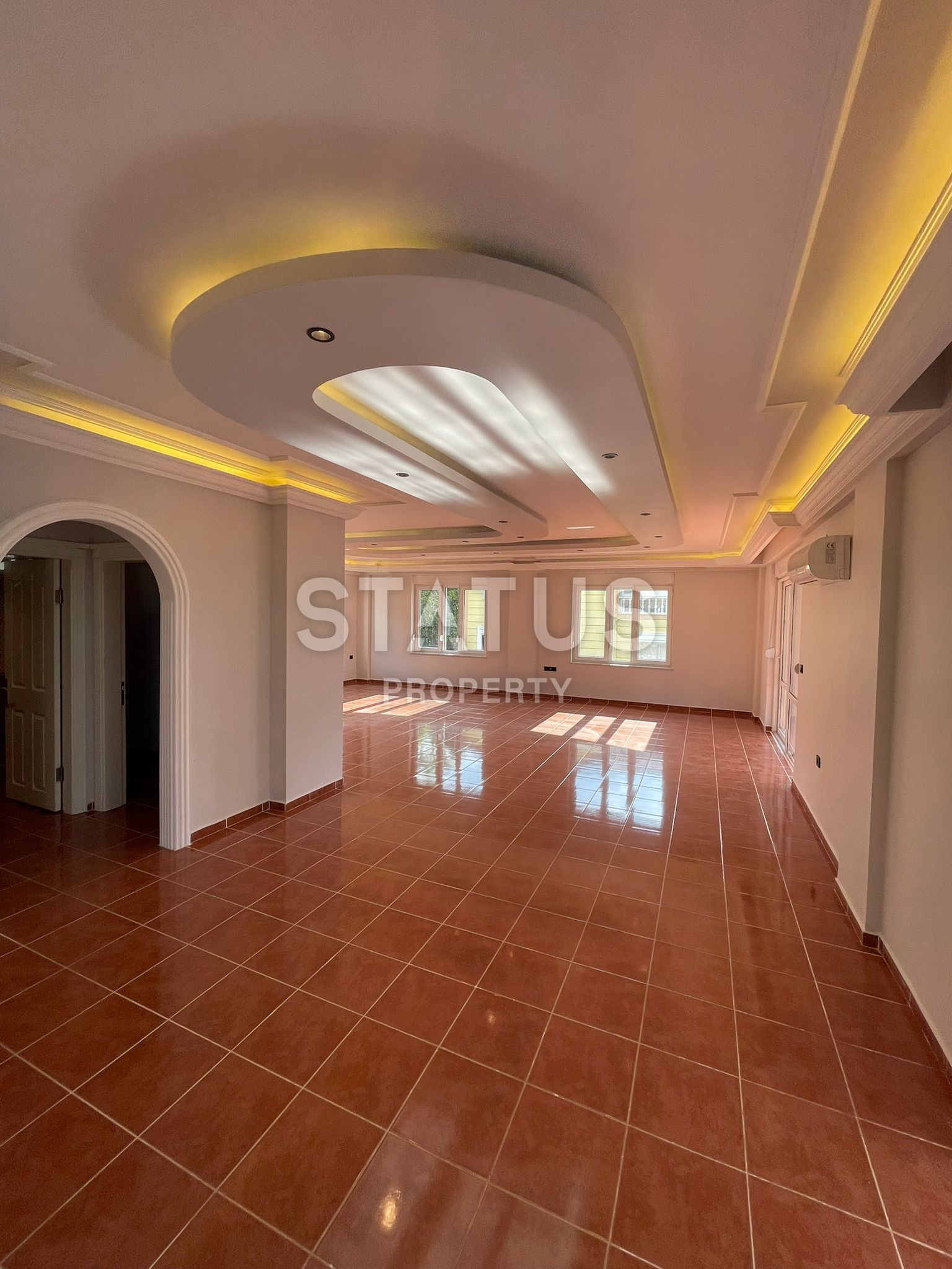Large villa 3+1 with a swimming pool in the Kargicak area, 650 m2 фото 37