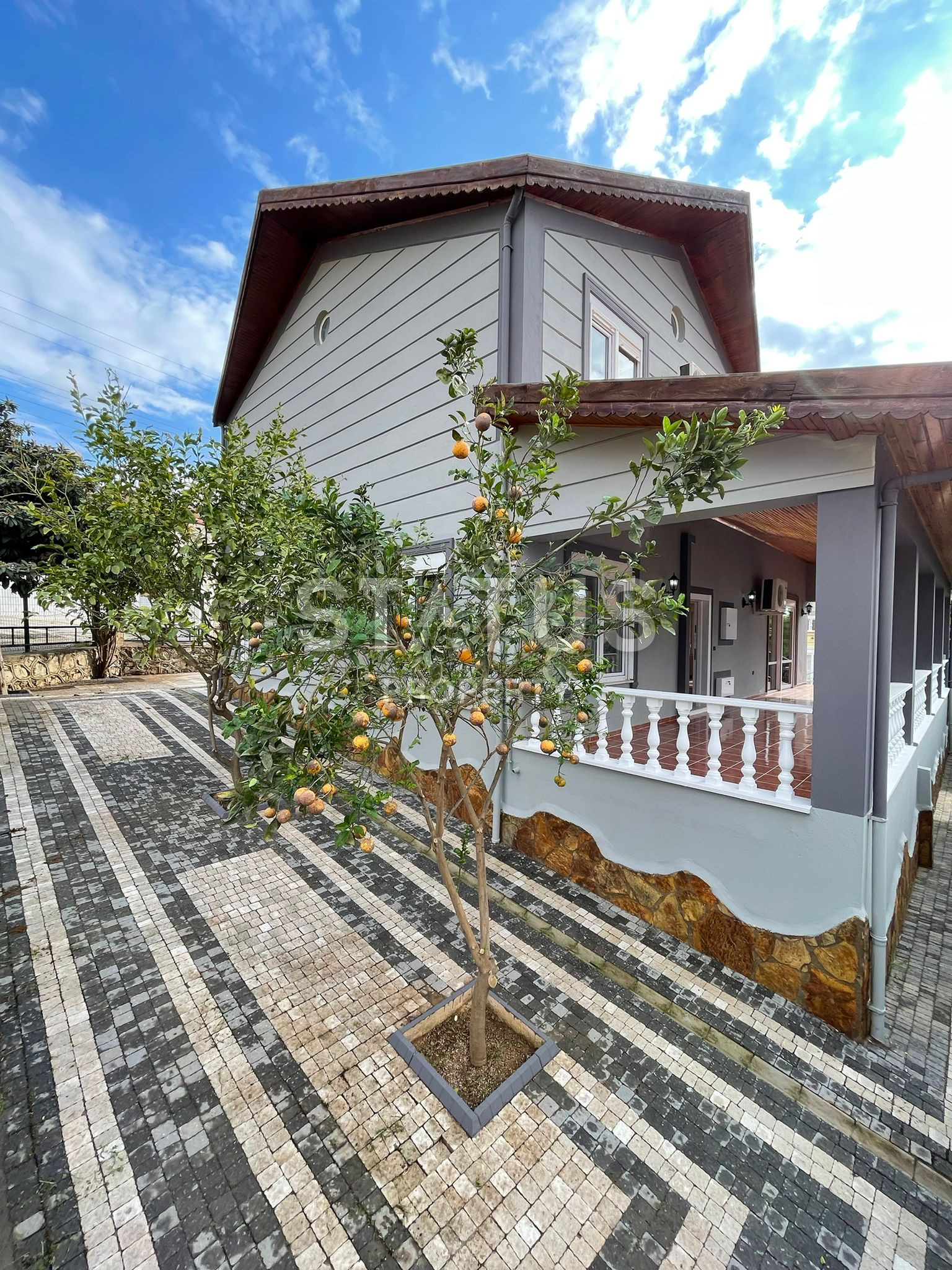 Large villa 3+1 with a swimming pool in the Kargicak area, 650 m2 фото 7