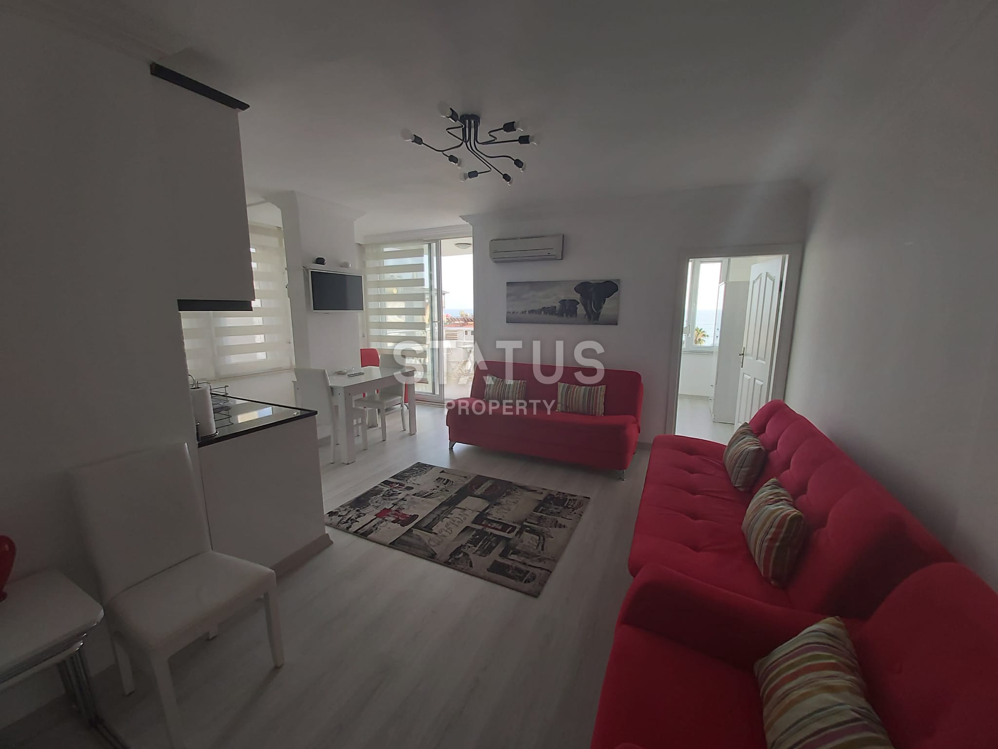 Three-room apartment with a sea view, 70 meters from the Cleopatra beach, 80 sq.m. фото 4