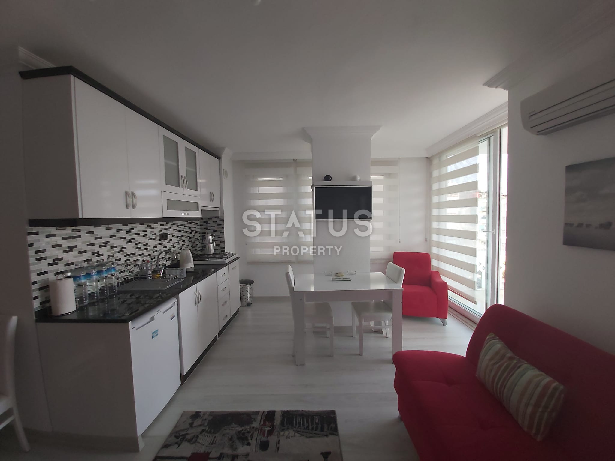 Three-room apartment with a sea view, 70 meters from the Cleopatra beach, 80 sq.m. фото 5