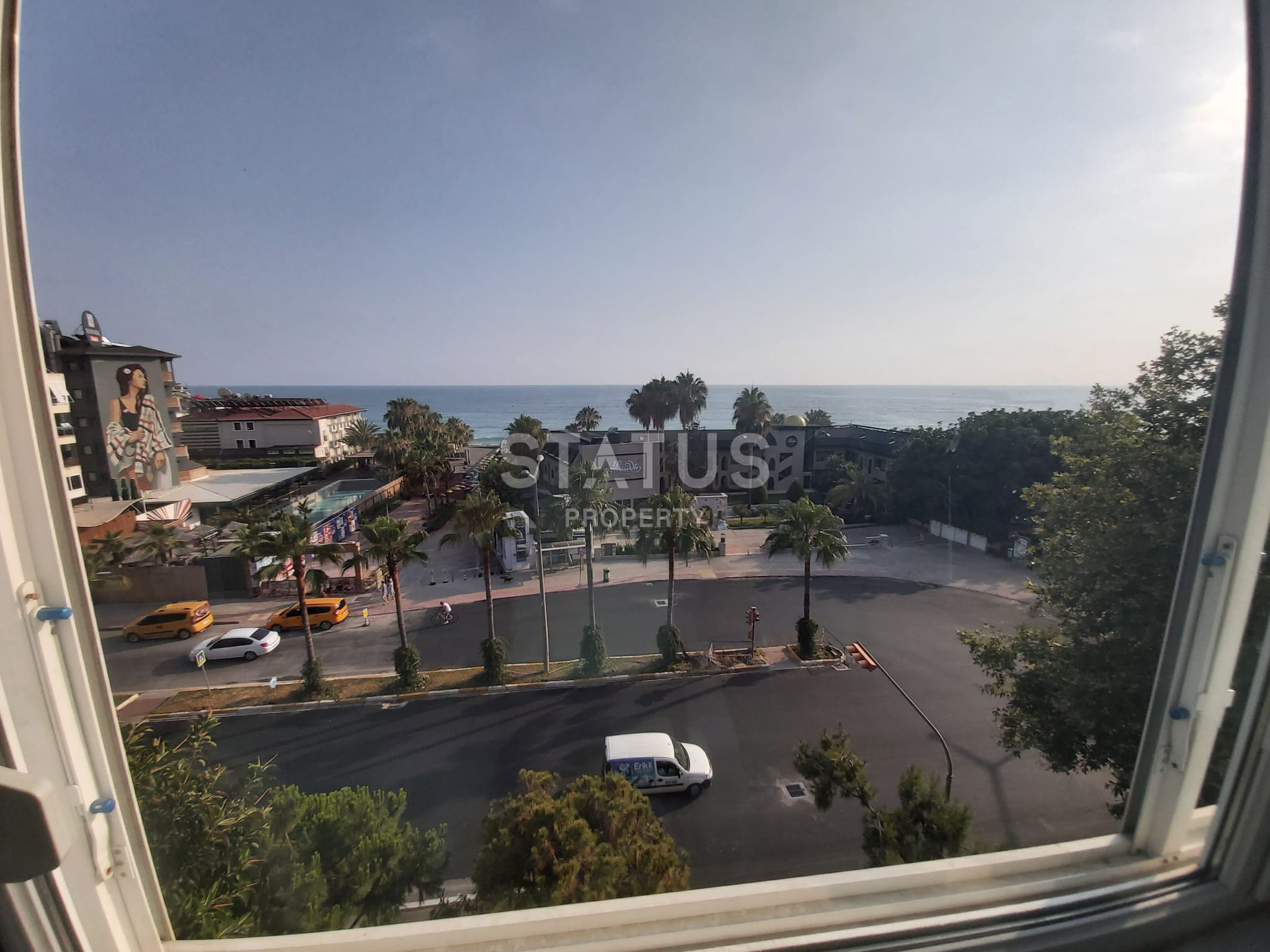 Three-room apartment with a sea view, 70 meters from the Cleopatra beach, 80 sq.m. фото 18