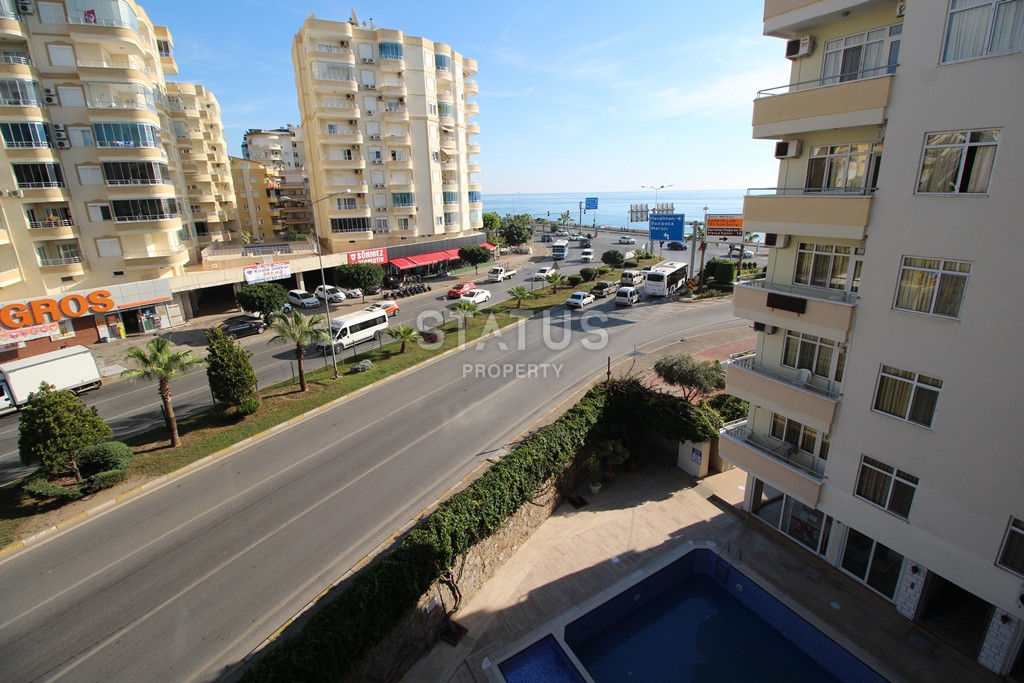 Просторная квартира 1+1 с видом на море, 65 м2 в Тосмуре. фото 4