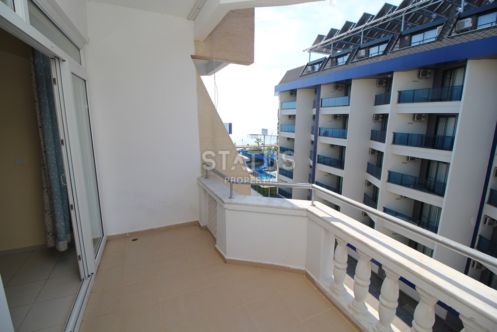 Просторная квартира 1+1 с видом на море, 65 м2 в Тосмуре. фото 17