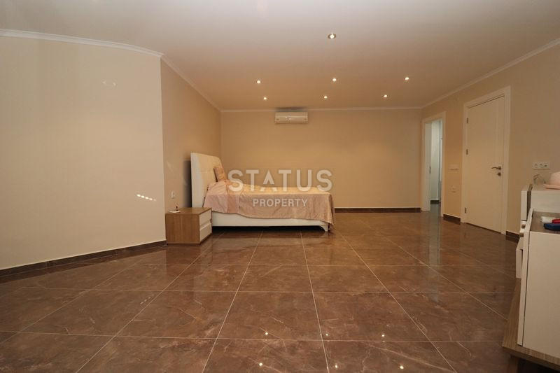 Большой пентхаус 4+1 с видом на море в районе Кестель, 250 м2 фото 12