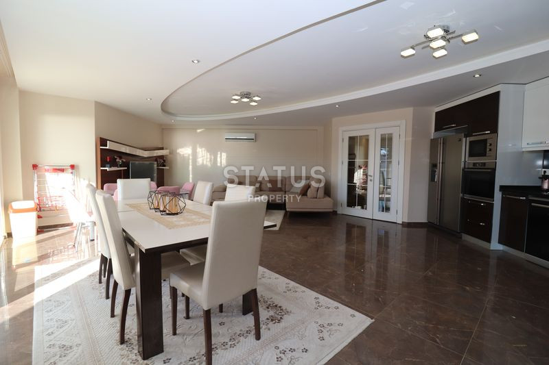 Большой пентхаус 4+1 с видом на море в районе Кестель, 250 м2 фото 42