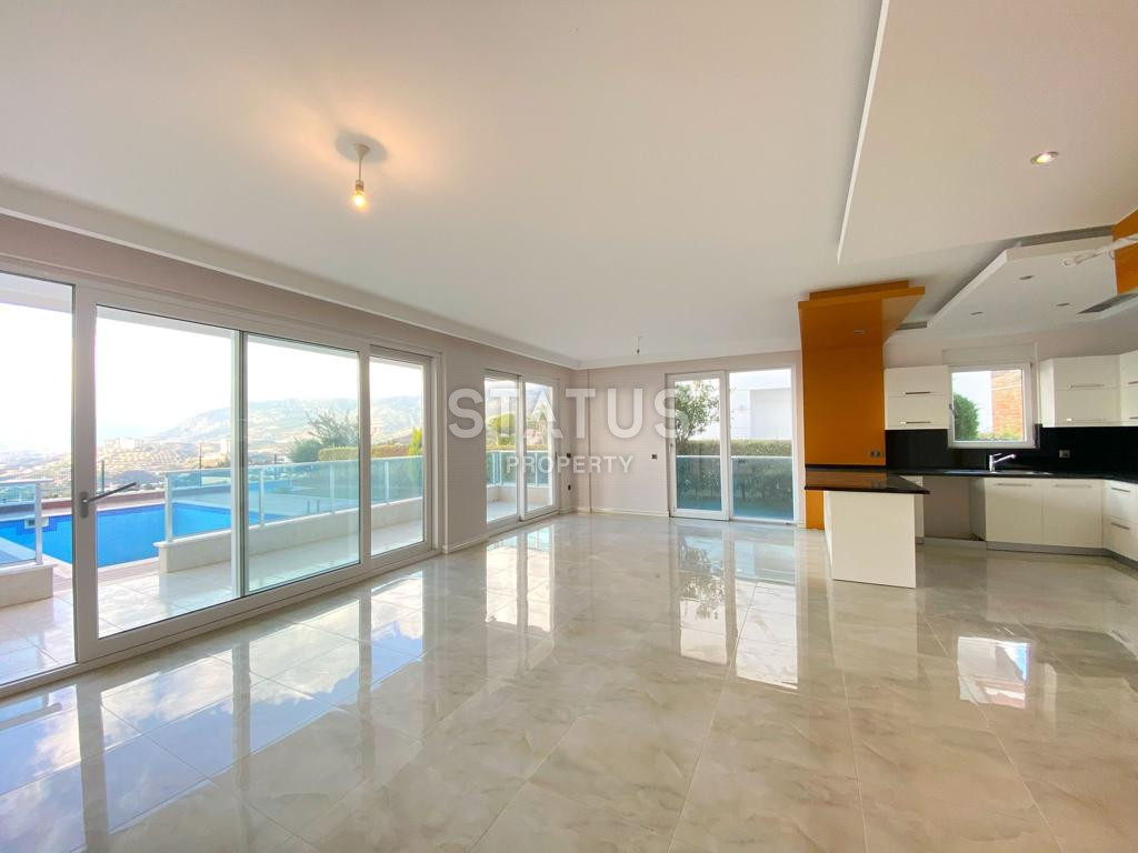 Просторная вилла 4+1 с потрясающими видами и с собственной территорией, 600 м2 фото 17