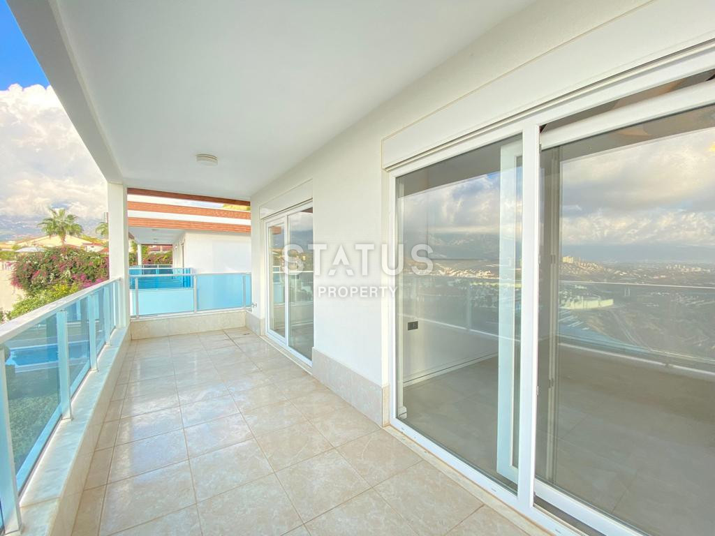 Просторная вилла 4+1 с потрясающими видами и с собственной территорией, 600 м2 фото 24