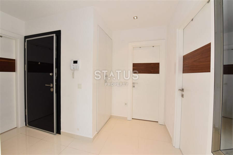 Трехкомнатная меблированная квартира в 300метрах от пляжа Клеопатра. фото 5