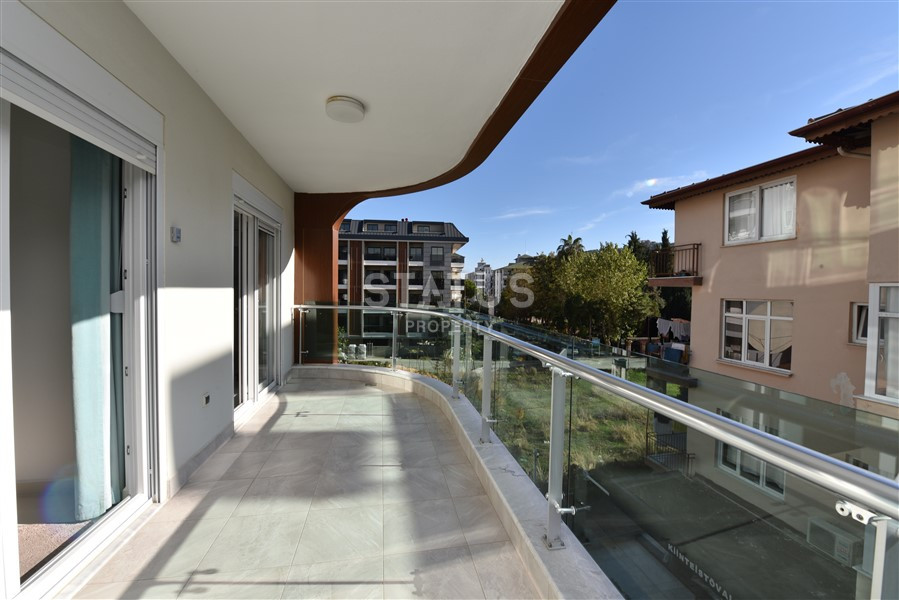 Трехкомнатная меблированная квартира в 300метрах от пляжа Клеопатра. фото 12