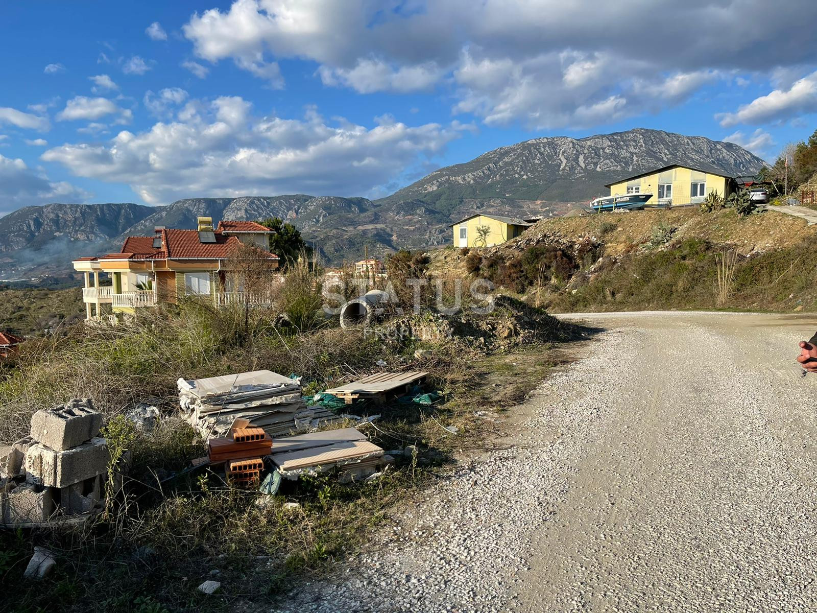 Land plot of 500 m2 for the construction of a villa with a sea view in Kargicak. фото 8