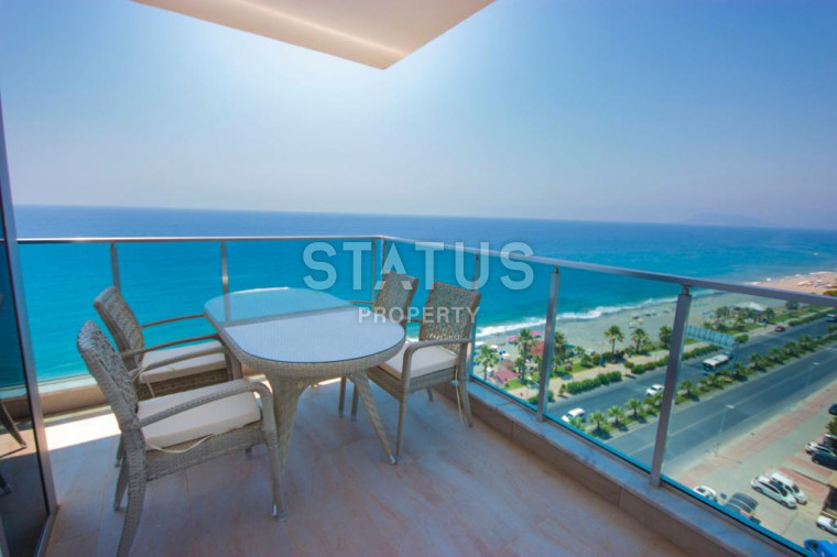 Апартаменты 2+1 премиум класса с панорамой на море и крепость, 131 м2 в Махмутларе. фото 1