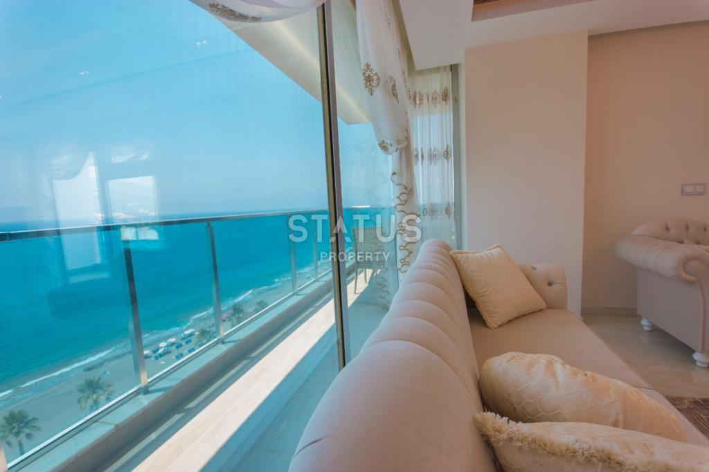 Apartment 2+1 premium class with a panorama of the sea and the fortress, 131 m2 in Mahmutlar. фото 5