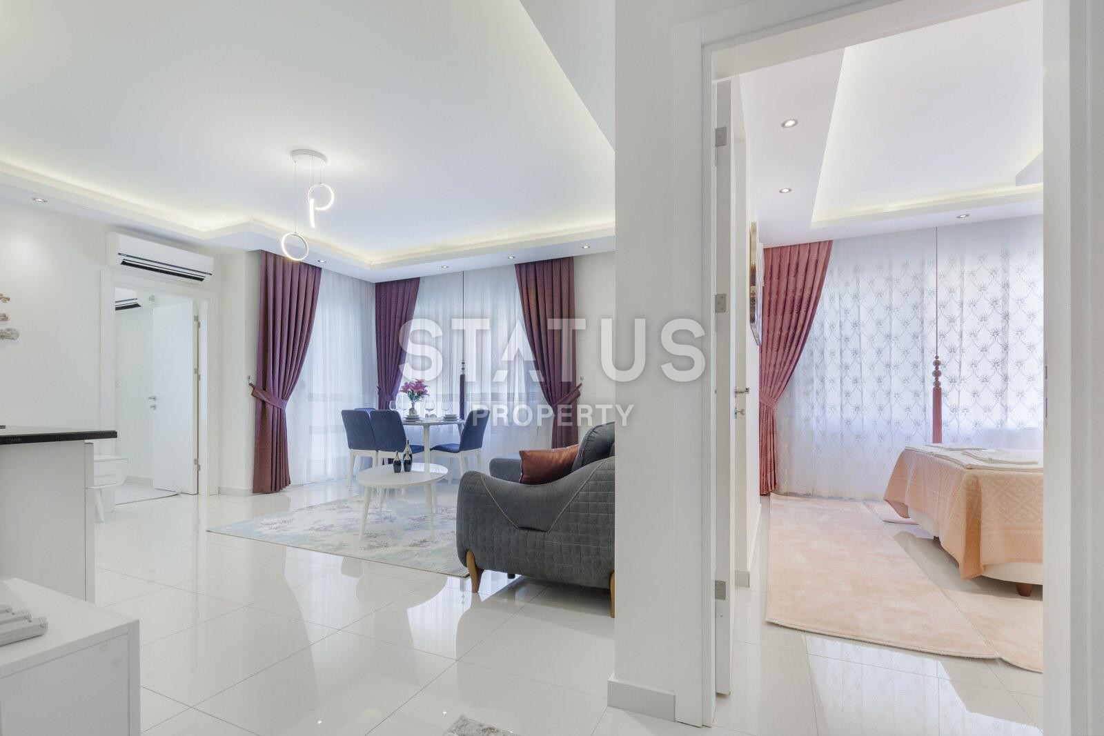 Новые меблированные трехкомнатные апартаменты в комплексе класса люкс, 110 кв. м. фото 3