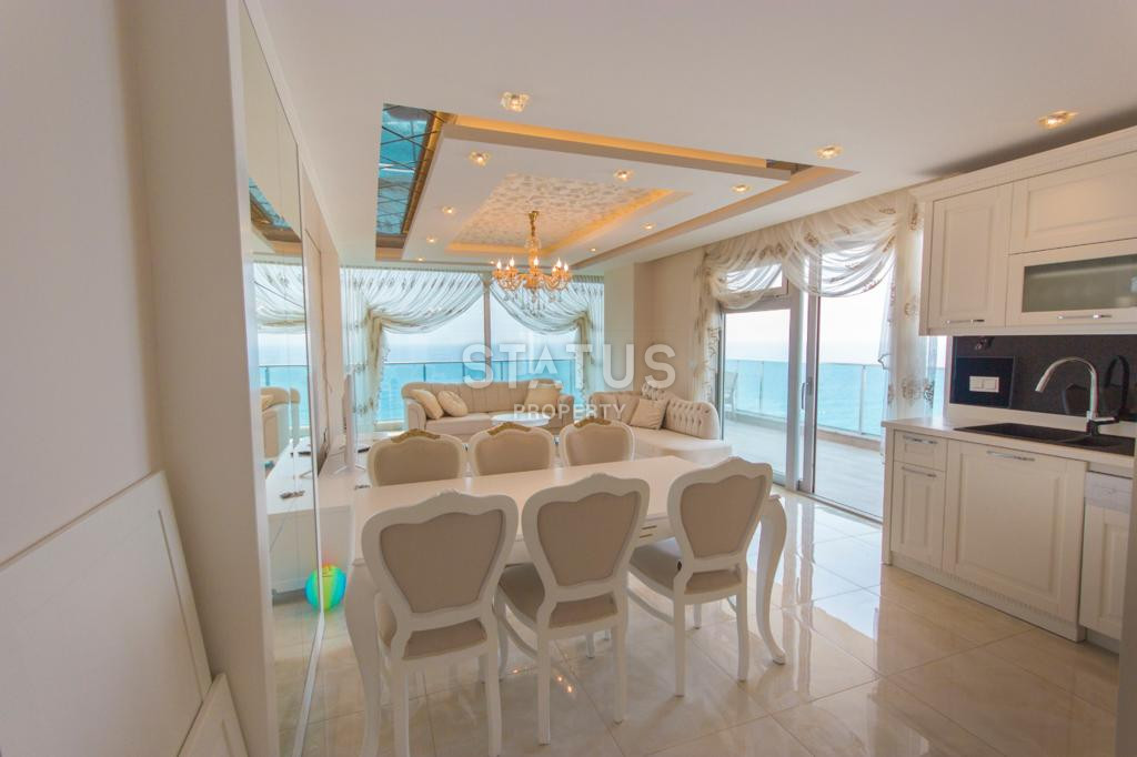 Apartment 2+1 premium class with a panorama of the sea and the fortress, 131 m2 in Mahmutlar. фото 7