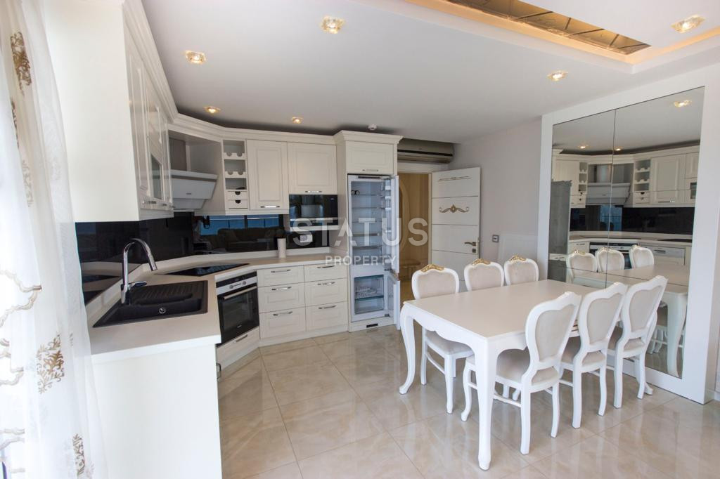 Apartment 2+1 premium class with a panorama of the sea and the fortress, 131 m2 in Mahmutlar. фото 11