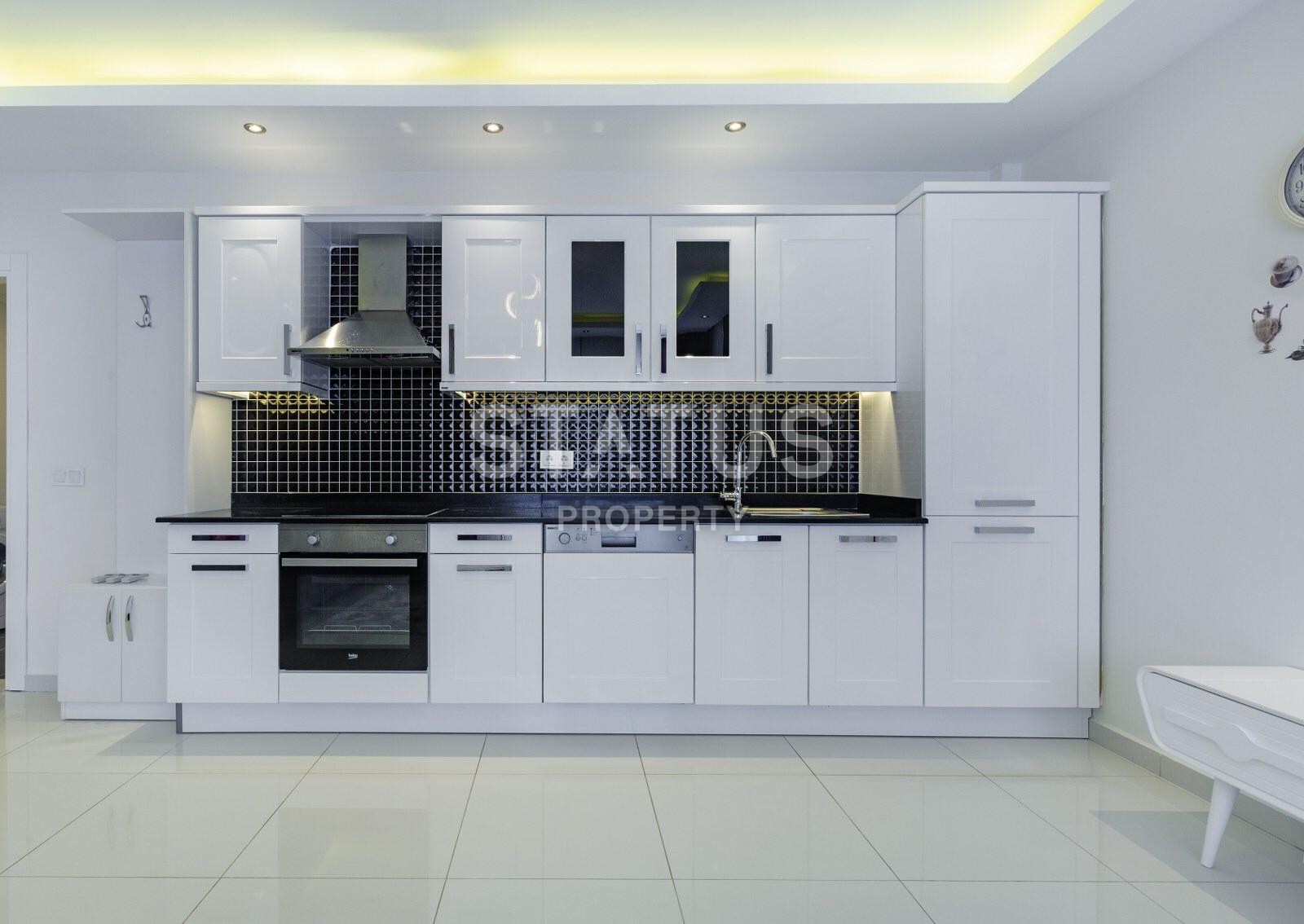 Новые меблированные трехкомнатные апартаменты в комплексе класса люкс, 110 кв. м. фото 6