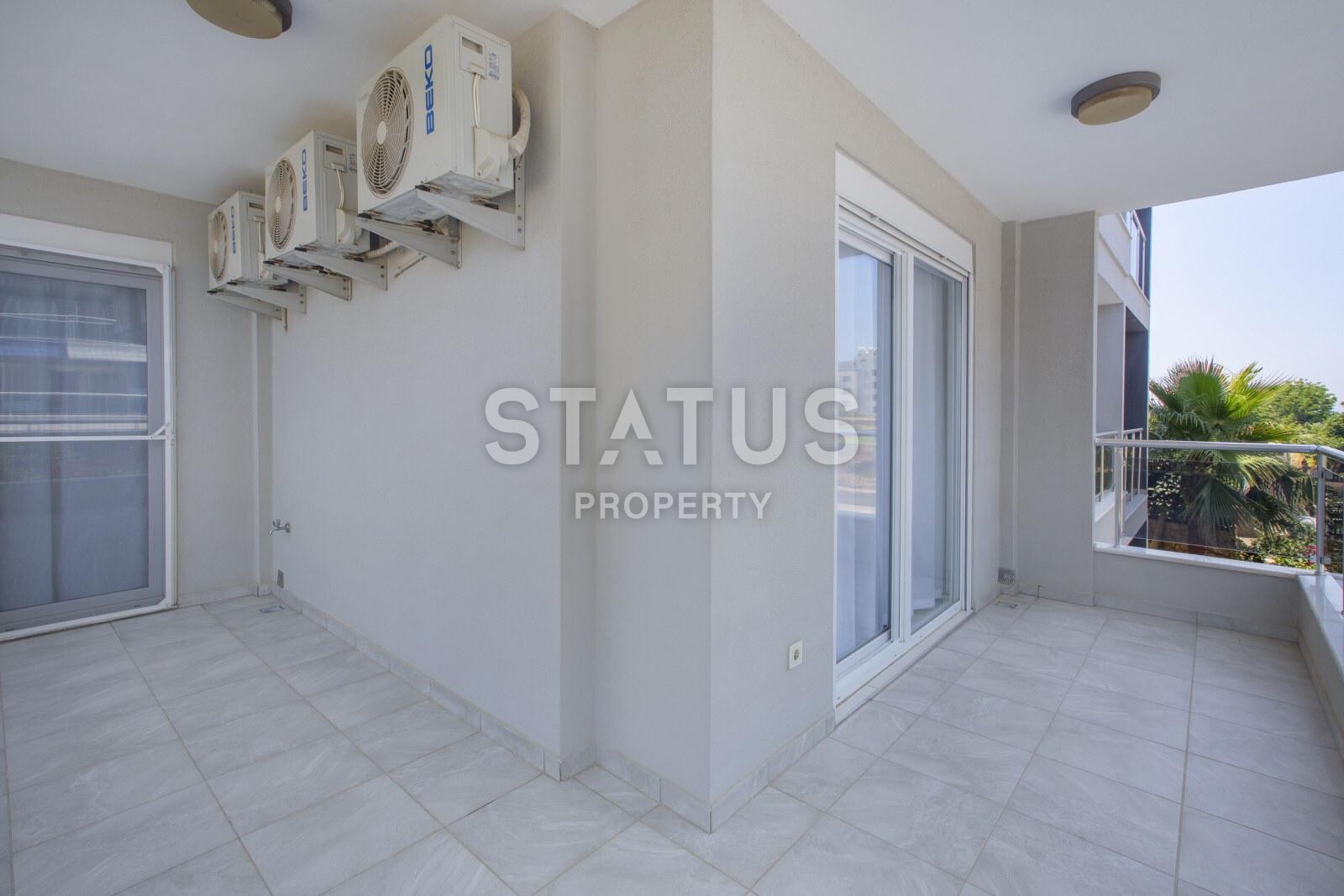 Новые меблированные трехкомнатные апартаменты в комплексе класса люкс, 110 кв. м. фото 13