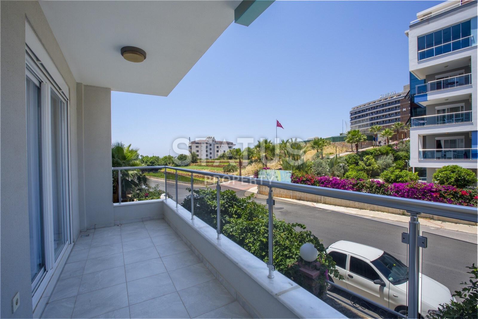 Новые меблированные трехкомнатные апартаменты в комплексе класса люкс, 110 кв. м. фото 14