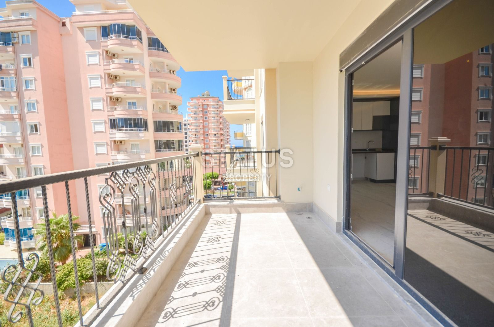 Новая трехкомнатная квартира в Махмутларе, 115 м2 фото 4