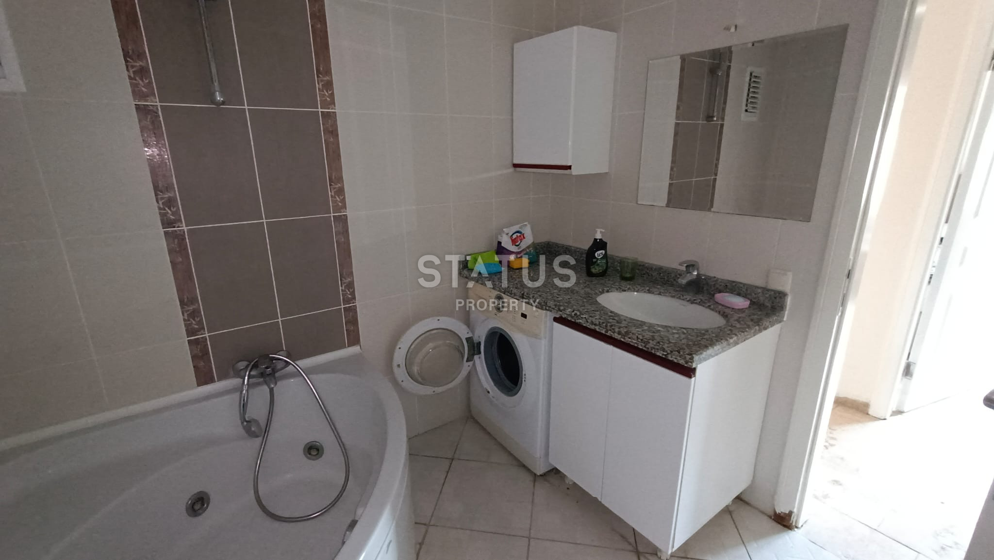 Furnished 2+1 apartment in Mahmutlar, 110m2 фото 16