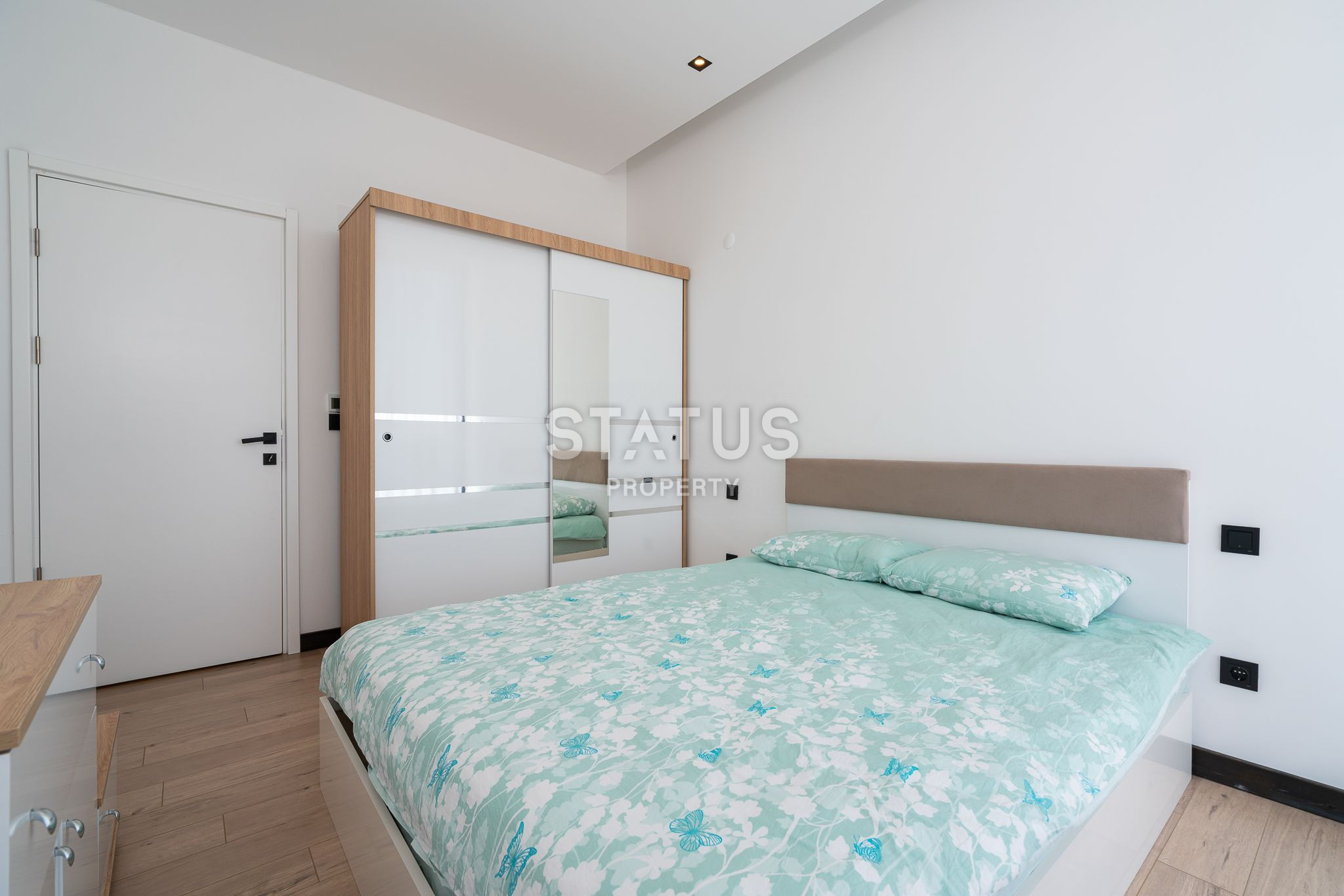 Designer detached 6+2 layout villa in Incekum beach area, 375 sq.m. фото 4