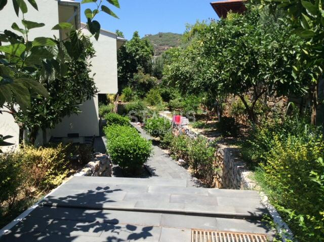 Two villas 3+1 with sea views in Demirtas, 220 m2. фото 6