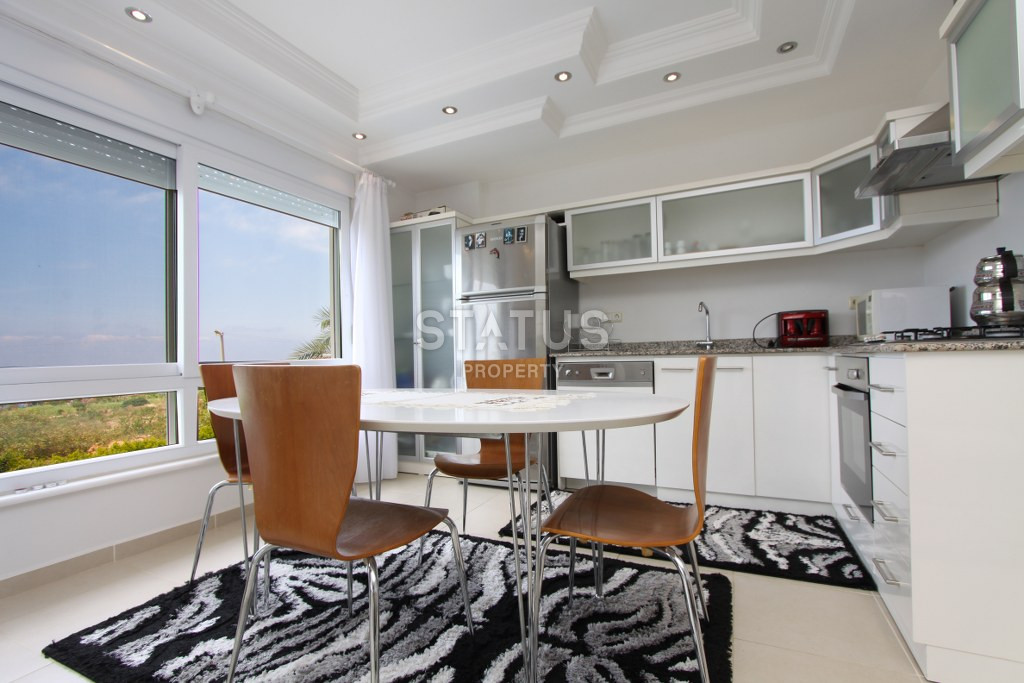 Трехкомнатная квартира с видом на море в центре города, 90 м2 фото 15