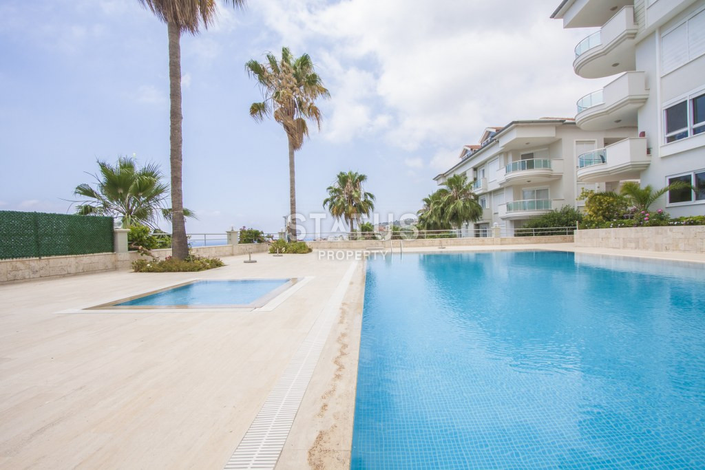 Трехкомнатная квартира с видом на море в центре города, 90 м2 фото 25