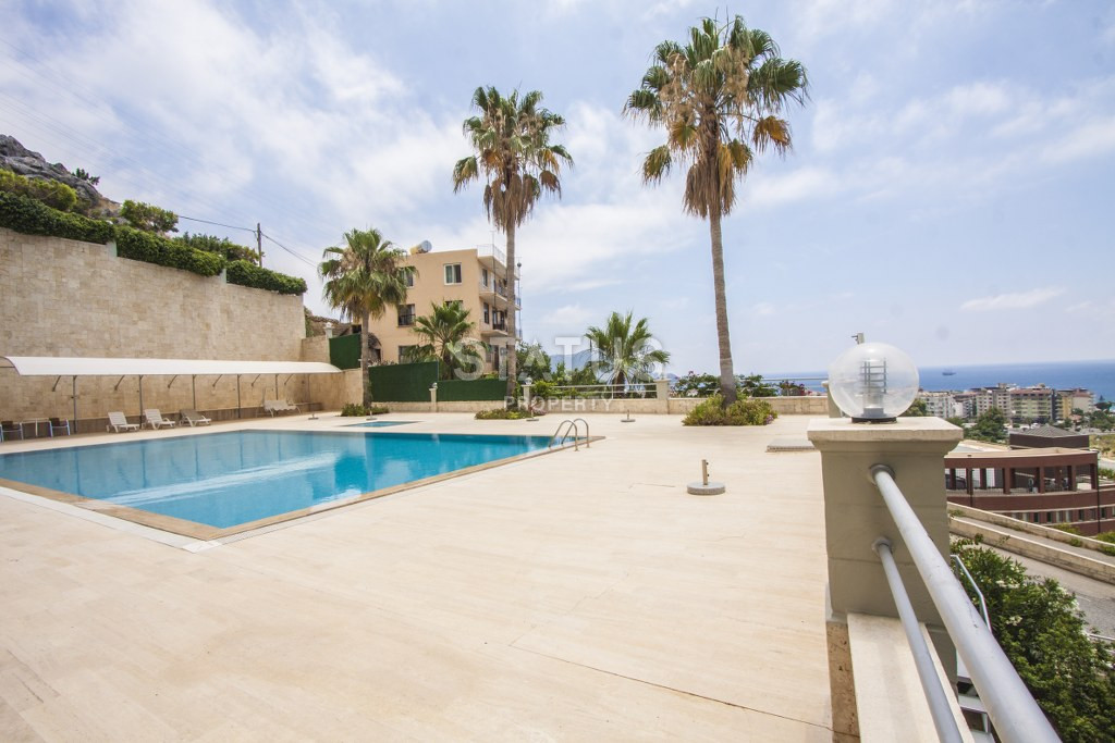 Трехкомнатная квартира с видом на море в центре города, 90 м2 фото 27