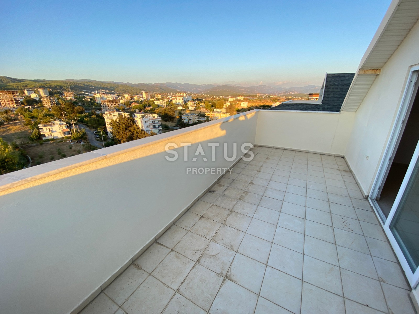 Duplex 4+1 with sea view in the central part of Avsallar, 180 m2. фото 27