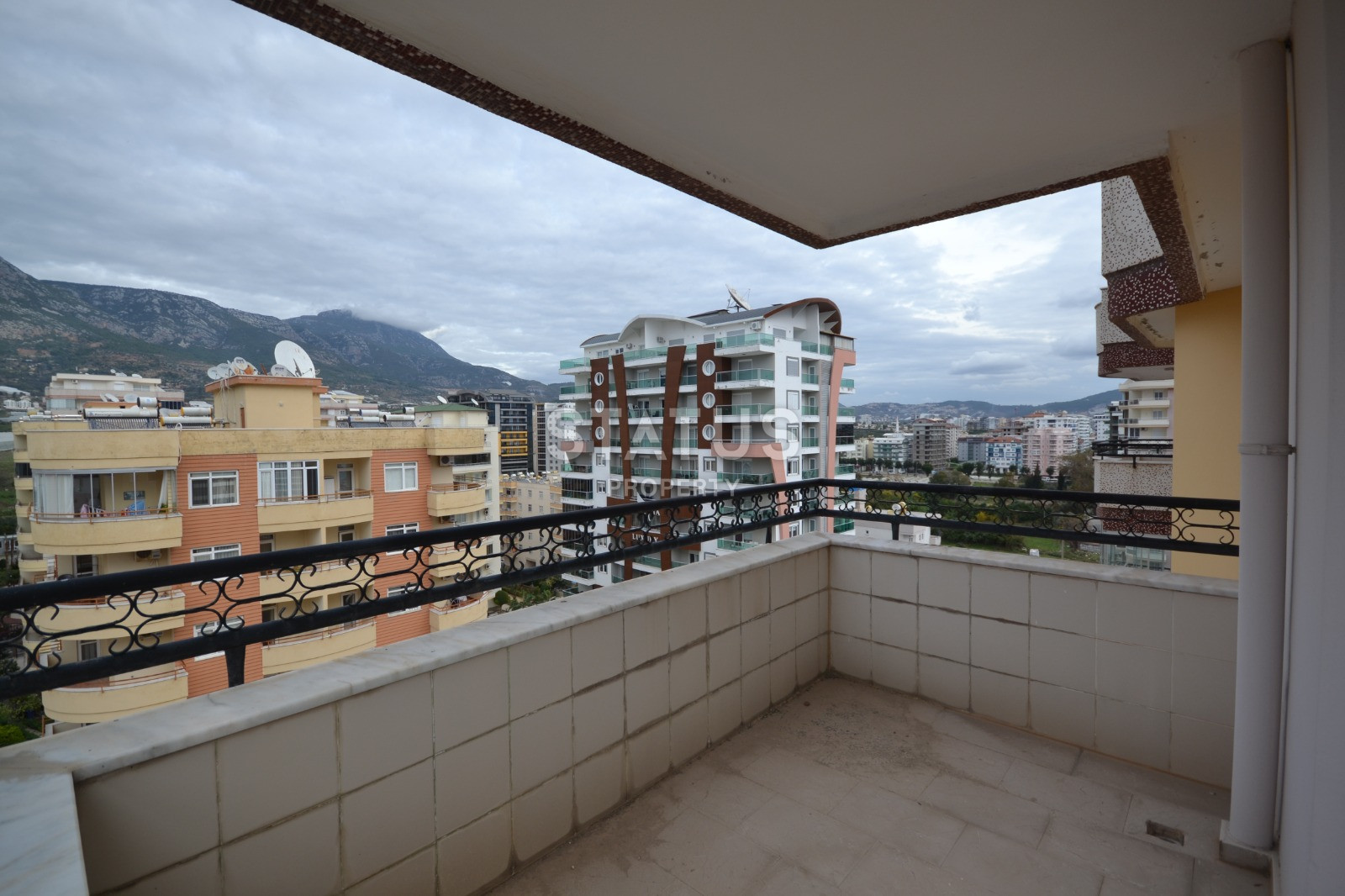 Огромный пентхаус с видом на море и горы в Махмутларе. фото 37