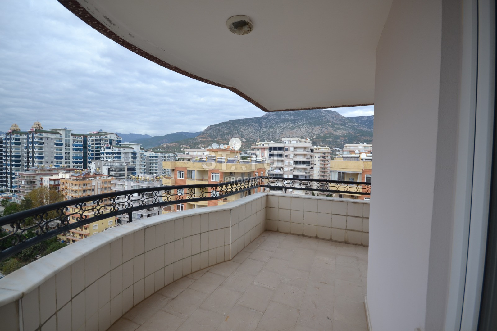 Огромный пентхаус с видом на море и горы в Махмутларе. фото 38