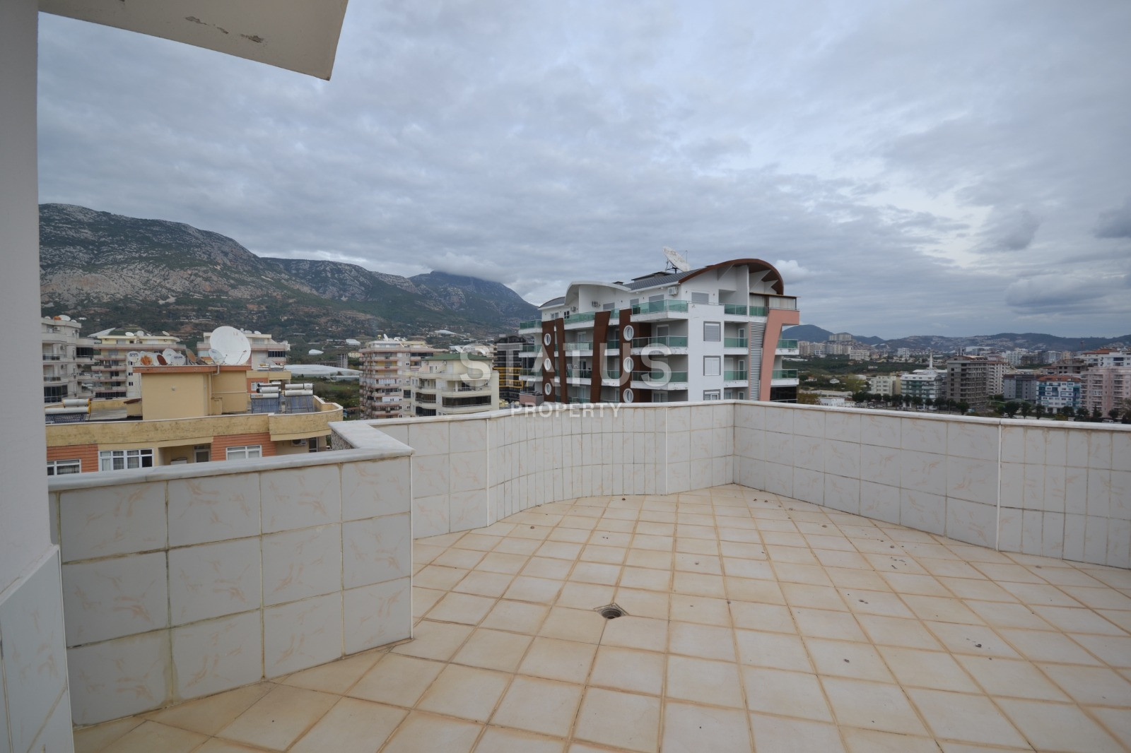 Огромный пентхаус с видом на море и горы в Махмутларе. фото 76