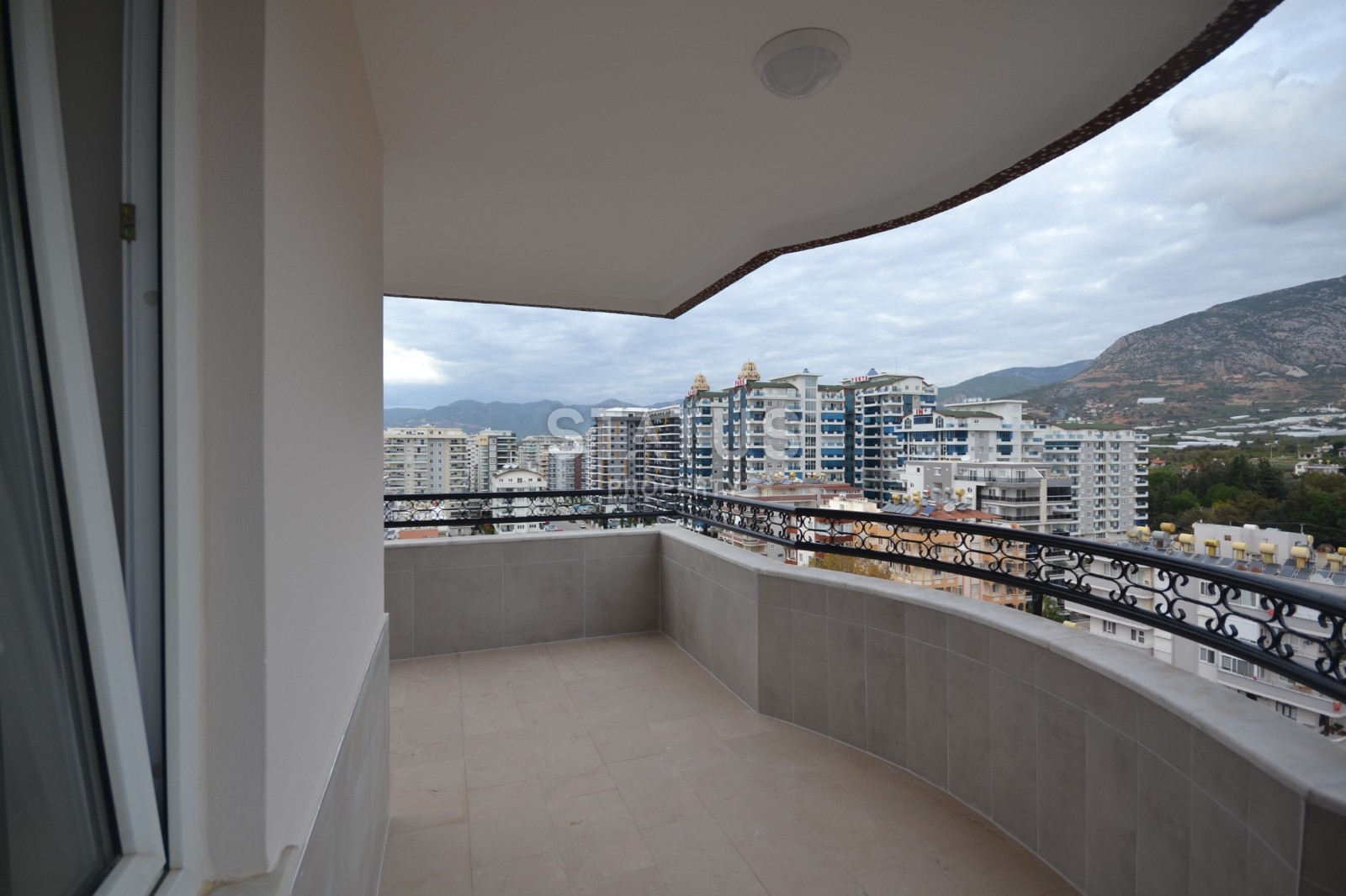 Двухуровневая квартира 4+1 с видом на море и горы в Махмутларе, 250м2 фото 15