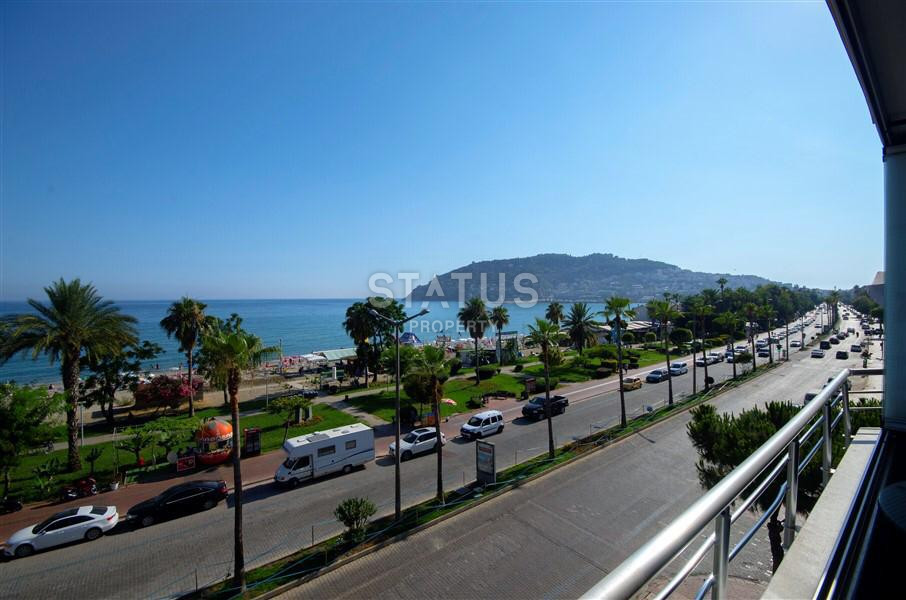 Квартира 3+1 с прямым видом на море в центре Алании, 150 м2. фото 2