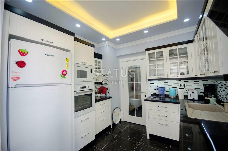 Квартира 3+1 с прямым видом на море в центре Алании, 150 м2. фото 11