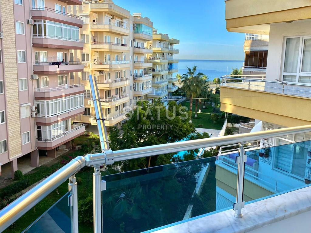 Spacious apartment with furniture 2+1, in Mahmutlar, 120 sq.m. фото 20