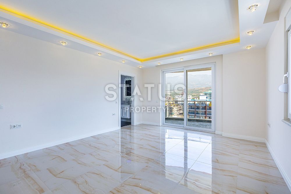 Пентхаус  4+1 с шикарным ремонтом и прямым видом на Средиземное море, 250 кв. м. фото 8