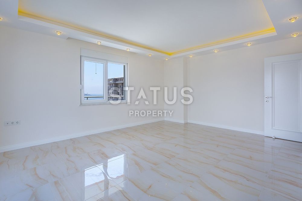 Пентхаус  4+1 с шикарным ремонтом и прямым видом на Средиземное море, 250 кв. м. фото 9