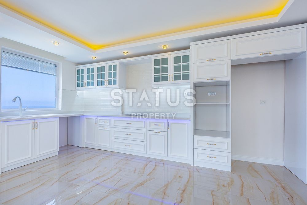 Пентхаус  4+1 с шикарным ремонтом и прямым видом на Средиземное море, 250 кв. м. фото 10