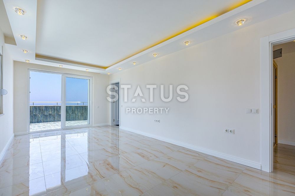 Пентхаус  4+1 с шикарным ремонтом и прямым видом на Средиземное море, 250 кв. м. фото 11