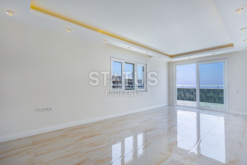 Пентхаус  4+1 с шикарным ремонтом и прямым видом на Средиземное море, 250 кв. м. фото 12