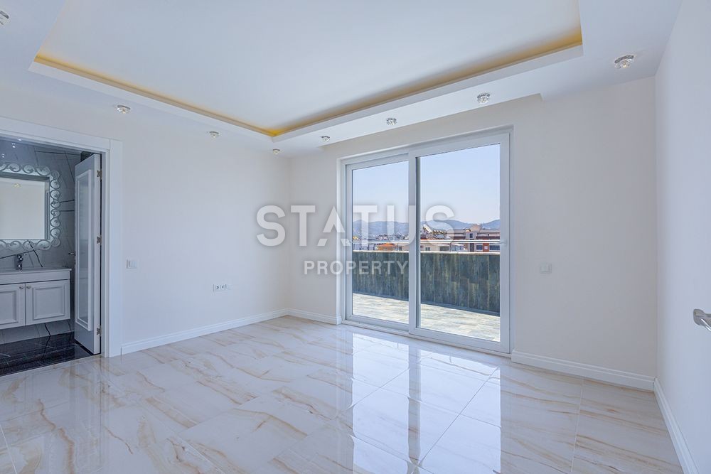 Пентхаус  4+1 с шикарным ремонтом и прямым видом на Средиземное море, 250 кв. м. фото 13